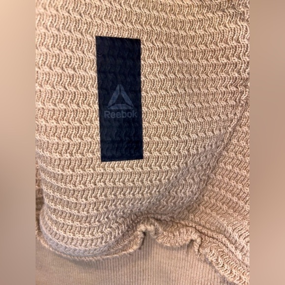 Women’s Reebok long sleeves 100% cotton oversized tan crewneck sweater Sz small - Picture 7 of 13